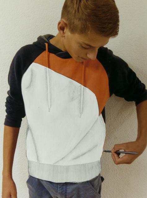 Foto-Zeichnung: ein Pulli aus Bleistift