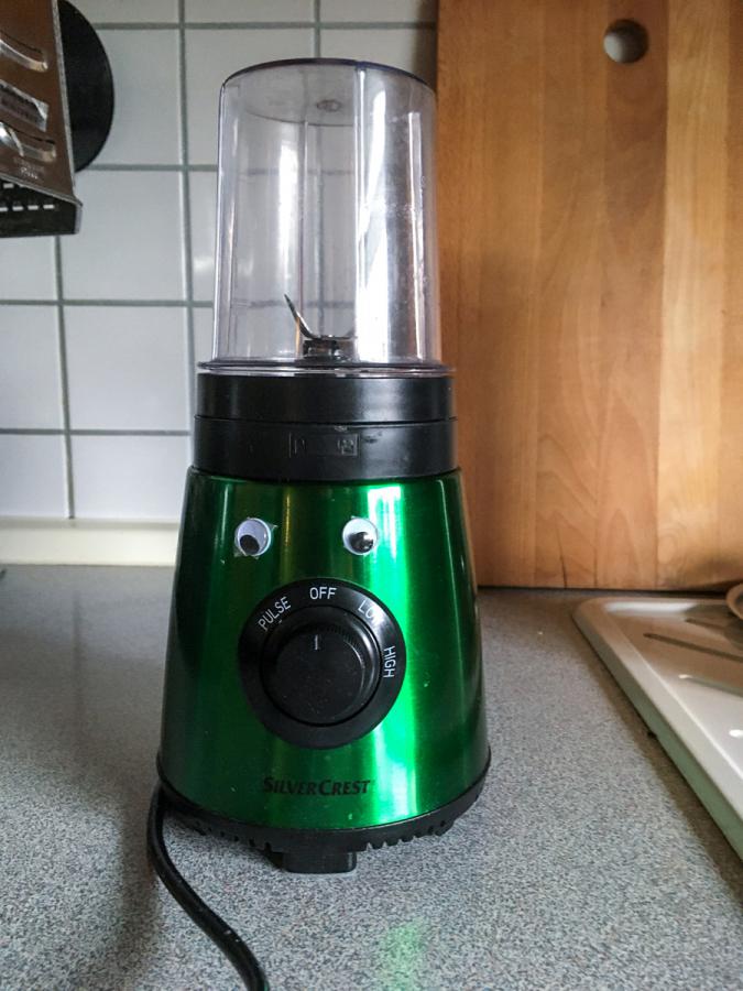 Habe ein Auge auf dich