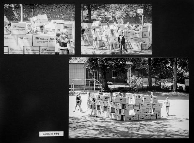 Bauen mit Kartons - 1. Versuch "Burg"